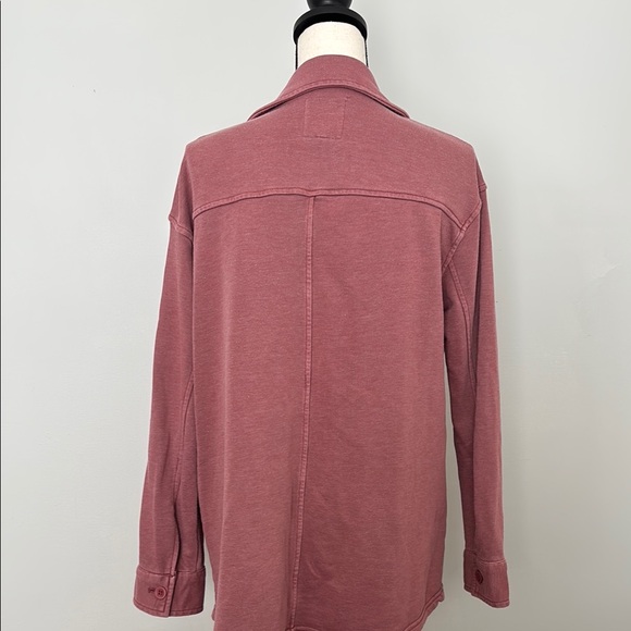 Shacket - Picture 3 of 5